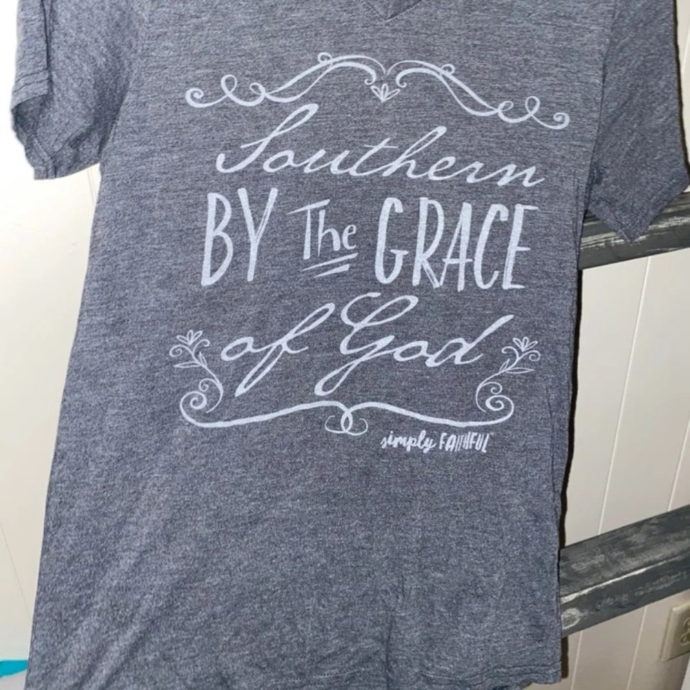 Simply faithful tee
